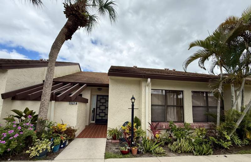 2 bedroom Villa at 3927 Vine Tree Trail #B, VILLAS OF WILLOW BEND, Lake Worth — photo 1