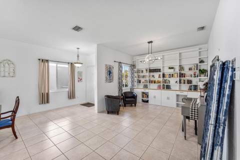 140 Bellezza Terrace, Royal Palm Beach FL - photo 9 of 39