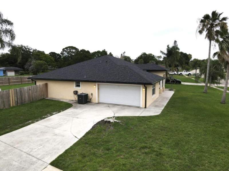 4 bedroom Single Family Residence at 201 NE Faring Avenue, Port St Lucie Floresta Pines Unit 2, Port St. Lucie — photo 2