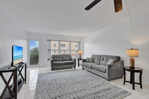 405 N Ocean Boulevard #305, Pompano Beach FL - photo 8 of 47