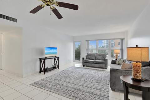 405 N Ocean Boulevard #305, Pompano Beach FL - photo 10 of 47