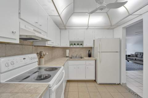 405 N Ocean Boulevard #305, Pompano Beach FL - photo 12 of 47