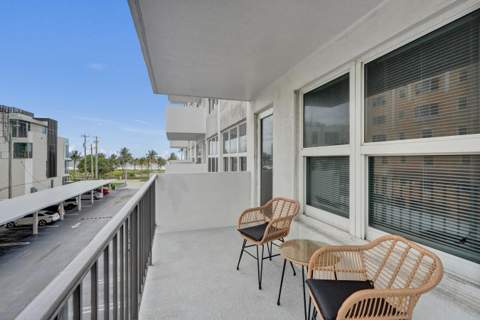 405 N Ocean Boulevard #305, Pompano Beach FL - photo 15 of 47