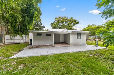 716 Citrus Avenue, Fort Pierce FL - photo 16 of 19