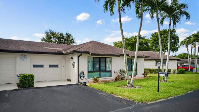 2 bedroom Condominium at 4854 Equestrian Circle #Apt B, Greentree Villas Condo, Boynton Beach — photo 2