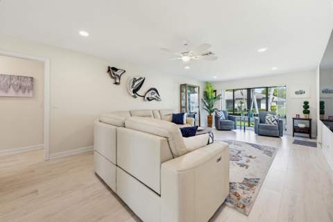 4854 Equestrian Circle #Apt B, Boynton Beach FL - photo 8 of 41