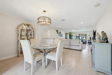 4854 Equestrian Circle #Apt B, Boynton Beach FL - photo 11 of 41