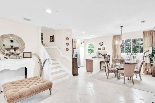 528 Bayfront Drive
