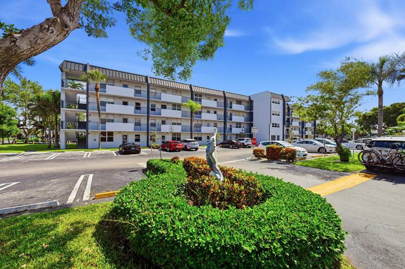 2 bedroom Condominium at 777 S Federal Highway #O406, Island Club 4, Pompano Beach — photo 2