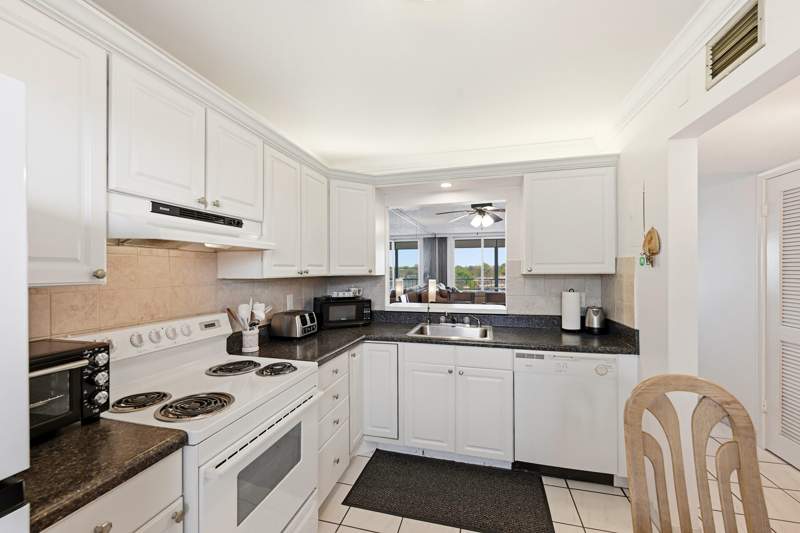 2 bedroom Condominium at 777 S Federal Highway #O406, Island Club 4, Pompano Beach — photo 3