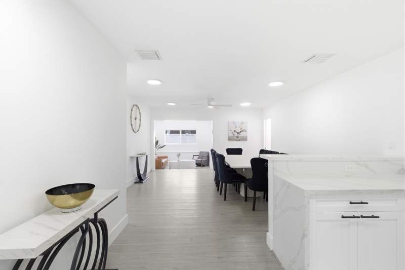 3 bedroom Single Family Residence at 6444 Oak Street, Linwood Gardens, Hollywood — photo 4