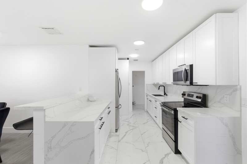 3 bedroom Single Family Residence at 6444 Oak Street, Linwood Gardens, Hollywood — photo 1
