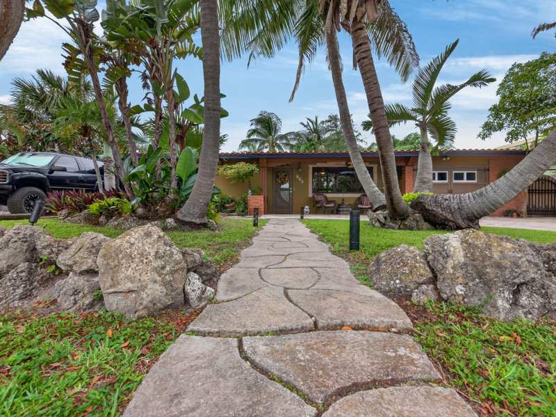 3 bedroom Single Family Residence at 949 NE 25th Avenue, Beachway Estates, Pompano Beach — photo 1
