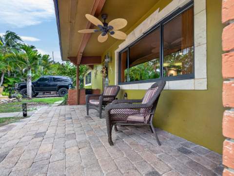 949 NE 25th Avenue, Pompano Beach FL - photo 10 of 88