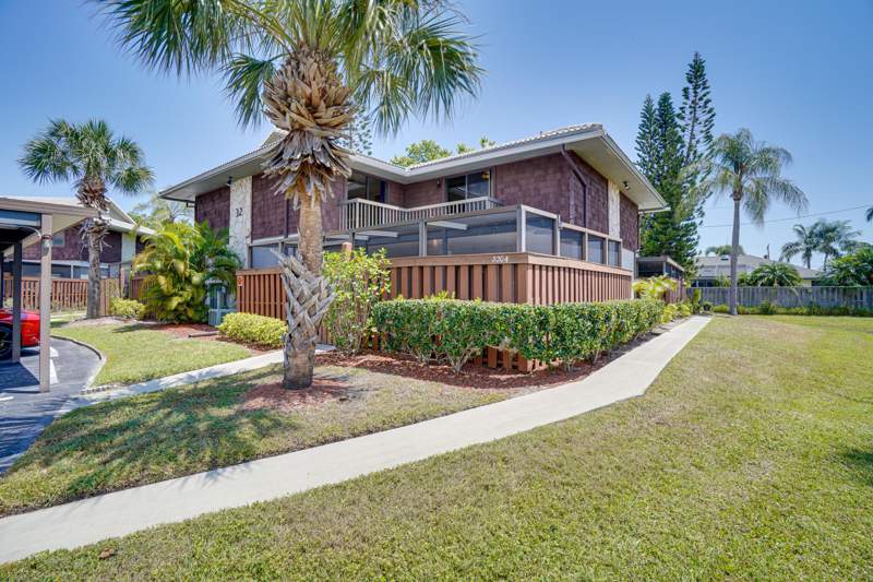 2 bedroom Condominium at 3201 SE Guinevere Lane #A, Camelot Gardens Phases 1 Thru 11, Port St. Lucie — photo 2