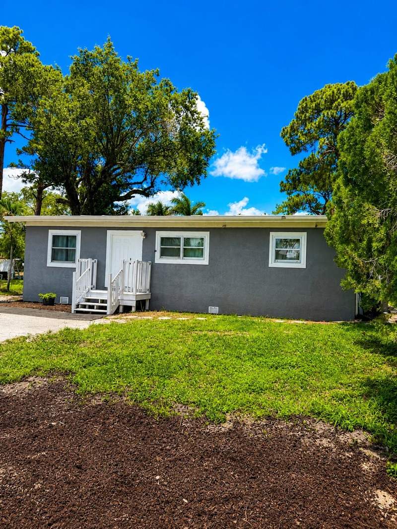 3 bedroom Single Family Residence at 468 N 53rd Dr Drive, Boulevard Estates, Royal Palm Estates — photo 4