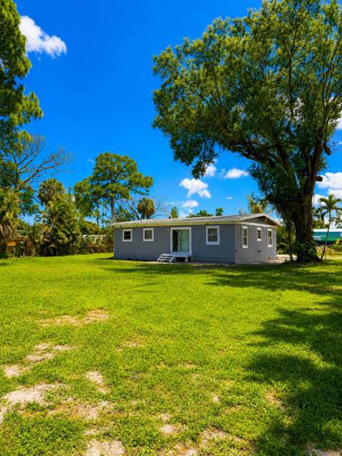 468 N 53rd Dr Drive, Royal Palm Estates FL - photo 6 of 38