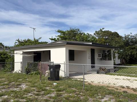 1437 NW 10th Place, Fort Lauderdale FL - photo 12 of 15
