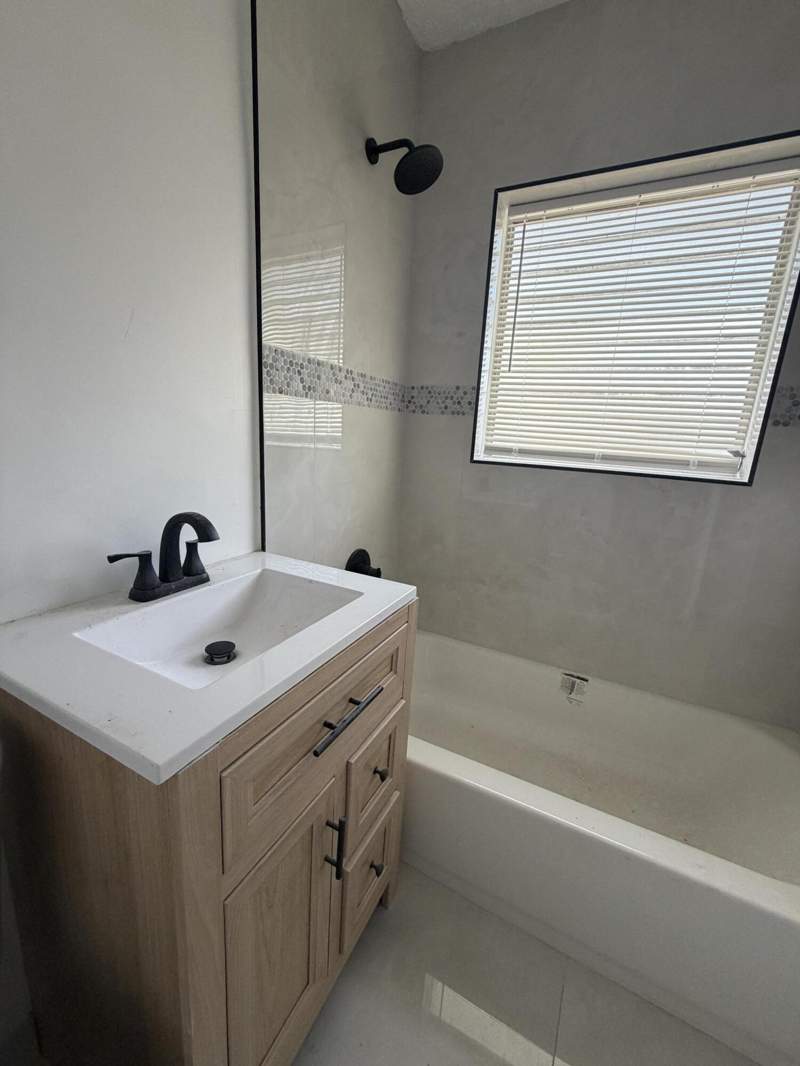 2 bedroom Single Family Residence at 1437 NW 10th Place, Lauderdale Manors Add, Fort Lauderdale — photo 4