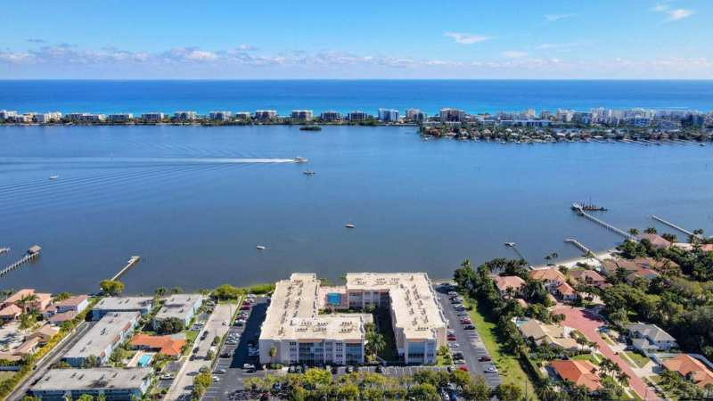 2 bedroom Condominium at 1502 S Lakeside Drive ##401, Palm Lake 1 Condo, Lake Worth Beach — photo 1