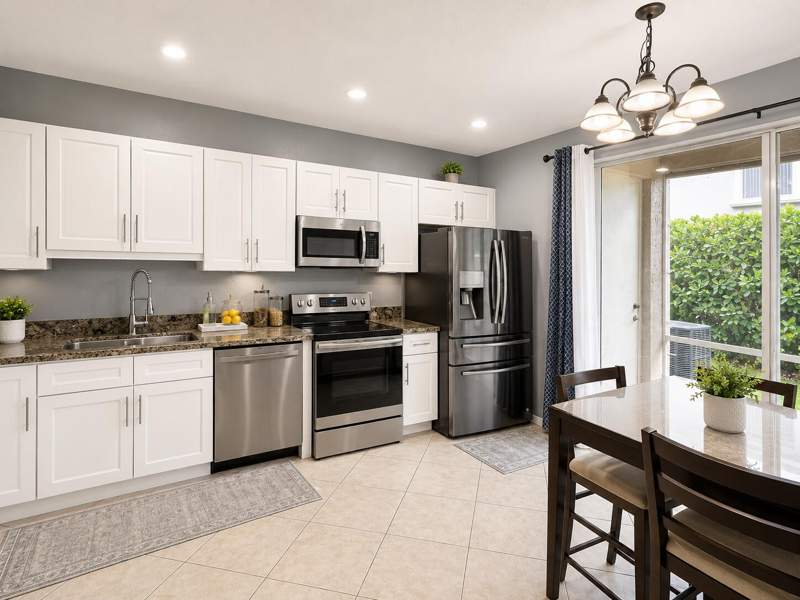 3 bedroom Townhouse at 2228 Oakmont Drive, Thousand Oaks, Riviera Beach — photo 4