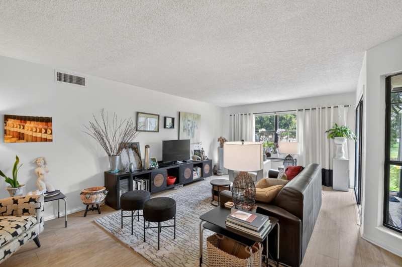 2 bedroom Condominium at 3329 Perimeter Drive, Lucerne Park, Greenacres — photo 1