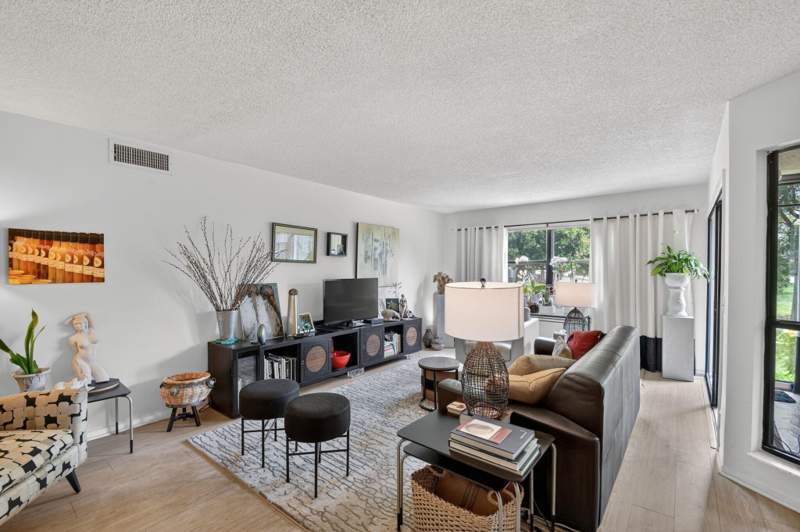 2 bedroom Condominium at 3329 Perimeter Drive, Lucerne Park , Greenacres — photo 1