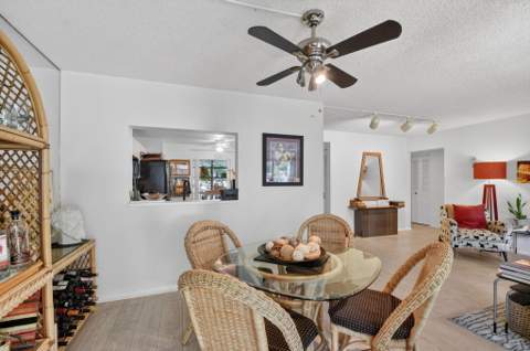 3329 Perimeter Drive, Greenacres FL - photo 9 of 33
