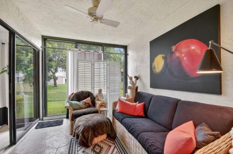 3329 Perimeter Drive, Greenacres FL - photo 18 of 33