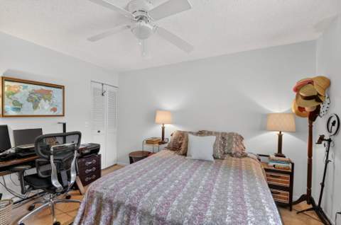 3329 Perimeter Drive, Greenacres FL - photo 14 of 33