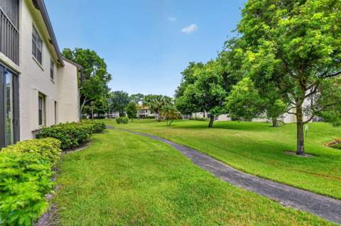 3329 Perimeter Drive, Greenacres FL - photo 22 of 33