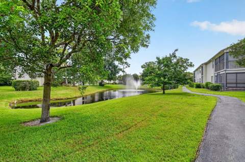 3329 Perimeter Drive, Greenacres FL - photo 23 of 33
