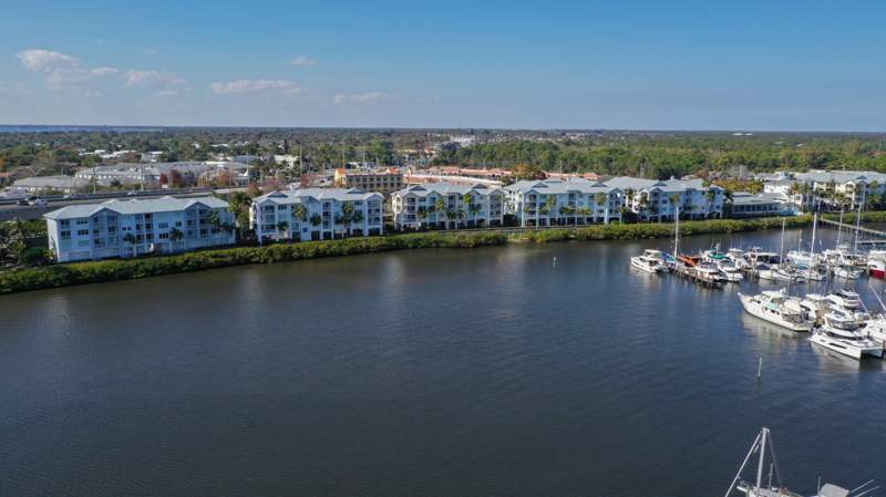 2 bedroom Condominium at 975 NW Flagler Avenue #206, HARBORAGE YACHT CONDO, Stuart — photo 3
