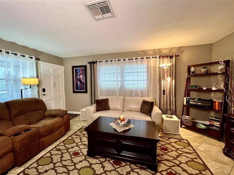 1 bedroom Condominium at 160 NE 8th Avenue #1b, Eldorado Country Club Apt Condo, Hallandale Beach — photo 3