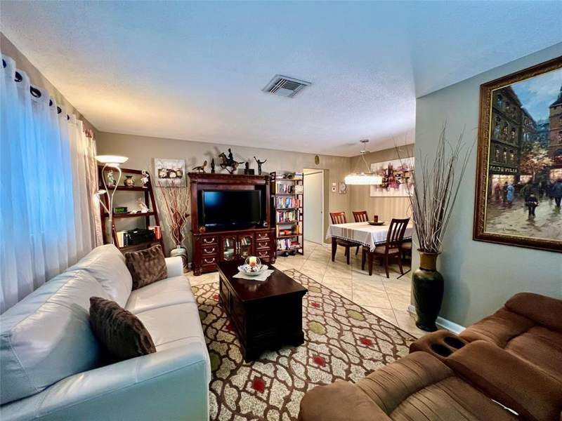 1 bedroom Condominium at 160 NE 8th Avenue #1b, Eldorado Country Club Apt Condo, Hallandale Beach — photo 5
