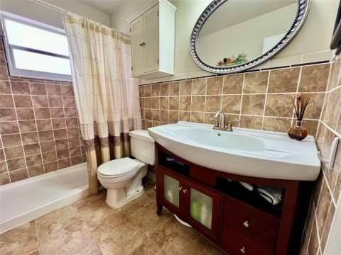 160 NE 8th Avenue #1b, Hallandale Beach FL - photo 8 of 14