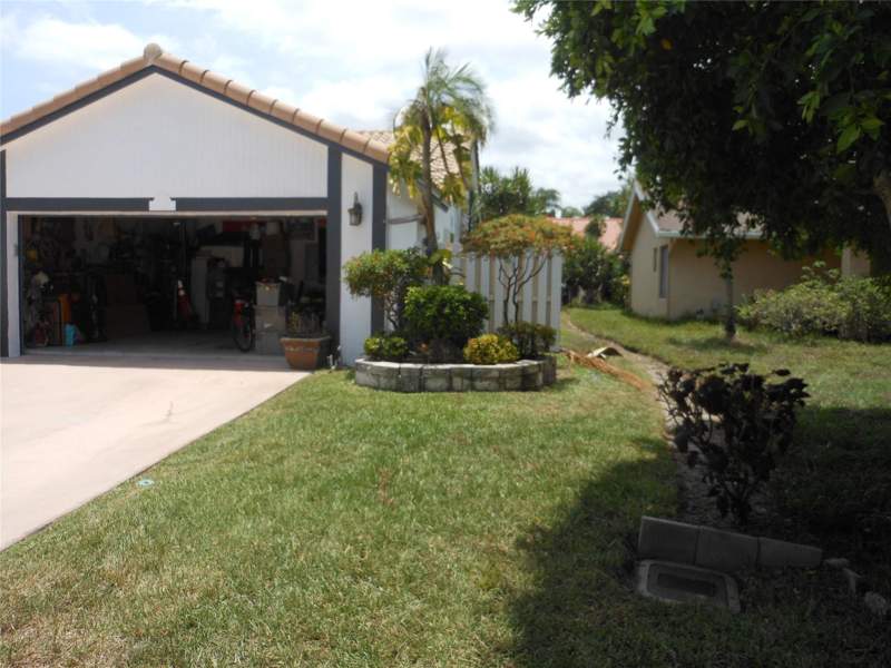 3 bedroom Single Family Residence at 8706 NW 83rd Street, Woodmont Tract 47, Tamarac — photo 3