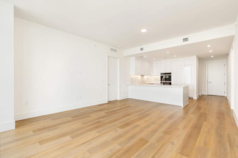 2 bedroom Condominium at 220 Lake Shore Drive #1809, Nautilus 220 Condo, Lake Park — photo 3