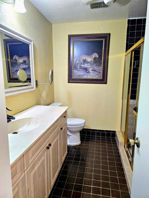 566 Village Lake Drive, Weston FL - photo 13 of 37