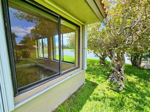 566 Village Lake Drive, Weston FL - photo 14 of 37