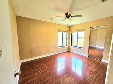 566 Village Lake Drive, Weston FL - photo 21 of 37