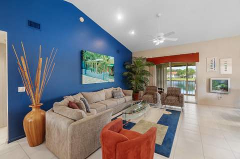9829 Seacrest Circle #202, Boynton Beach FL - photo 9 of 38