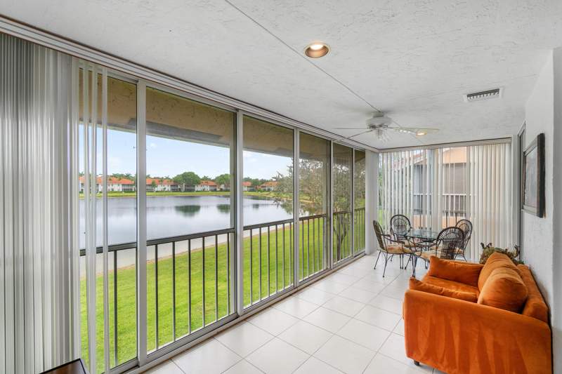 2 bedroom Condominium at 9829 Seacrest Circle #202, Palm Isles, Boynton Beach — photo 2