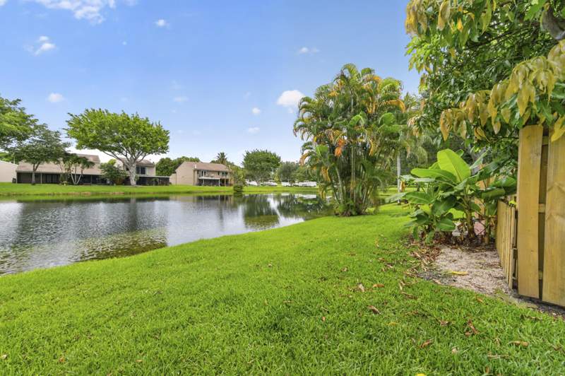 3 bedroom Townhouse at 5182 S University Drive, Saddle-Up Plat, Davie — photo 4