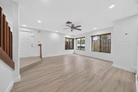 5182 S University Drive, Davie FL - photo 12 of 32