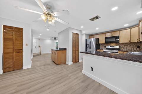 5182 S University Drive, Davie FL - photo 18 of 32