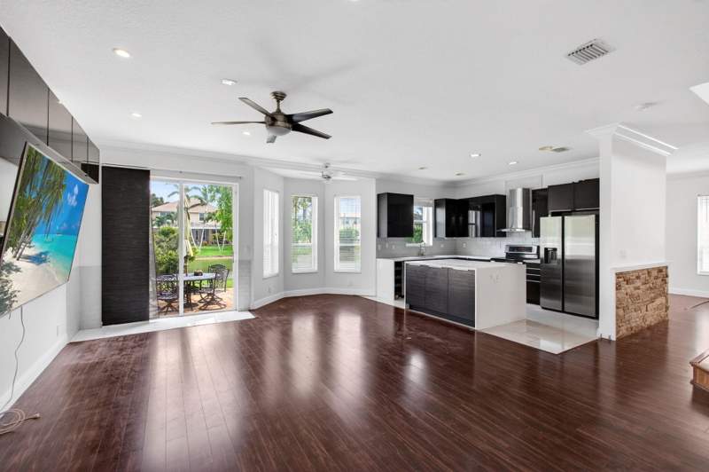 4 bedroom Single Family Residence at 12328 NW 26th Street, Westchester Lakes 155-47, Coral Springs — photo 3