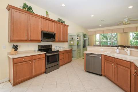 8825 Champions Way, Port St. Lucie FL - photo 19 of 72