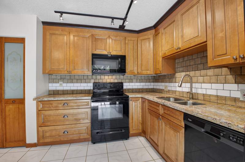 2 bedroom Townhouse at 1565 Augusta Circle #103, Lakeside, Delray Beach — photo 4