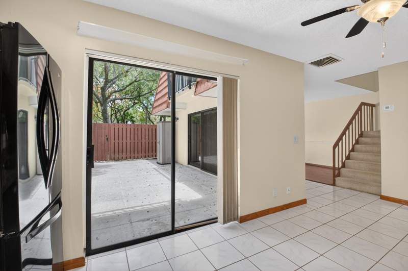 2 bedroom Townhouse at 1565 Augusta Circle #103, Lakeside, Delray Beach — photo 5
